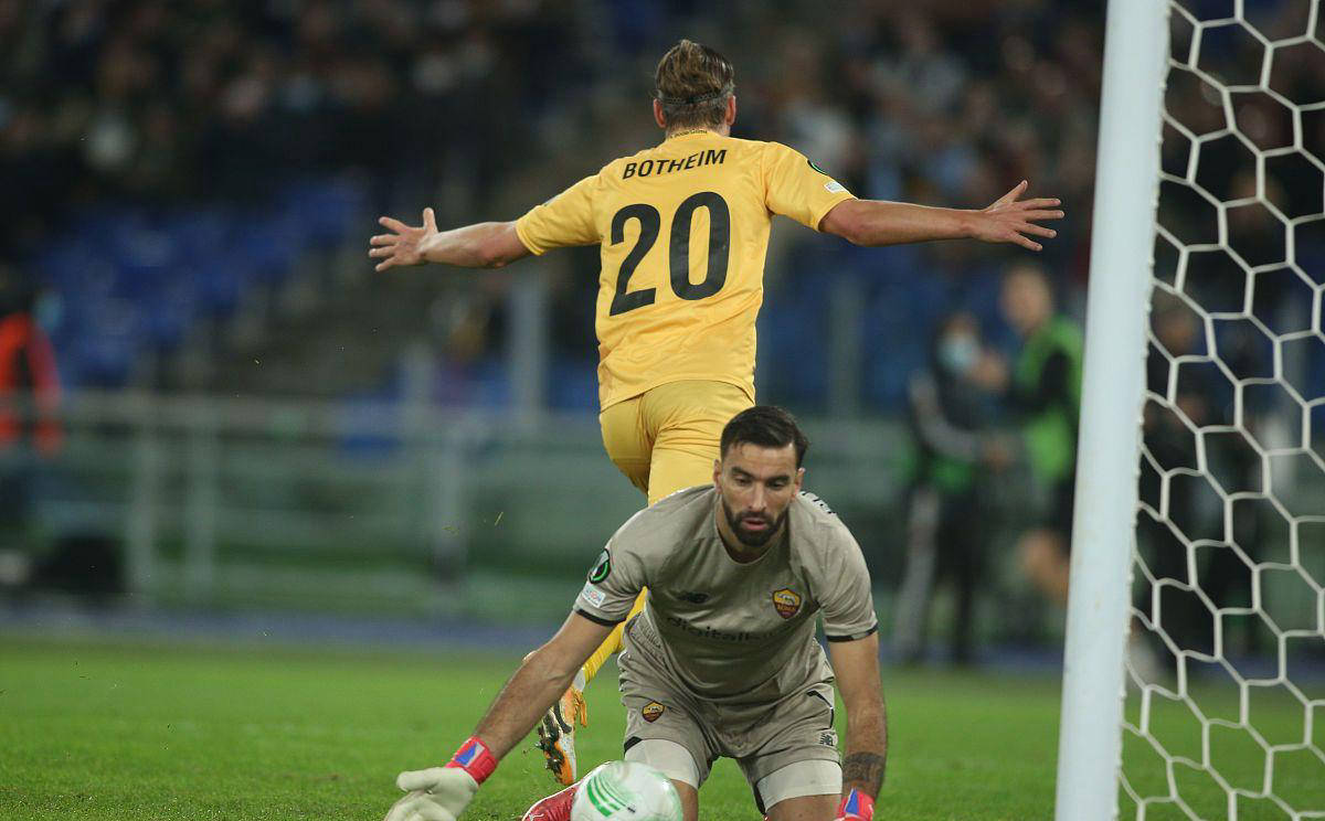 包含法兰克福球员表现出色，以出色实力赢得比赛的词条