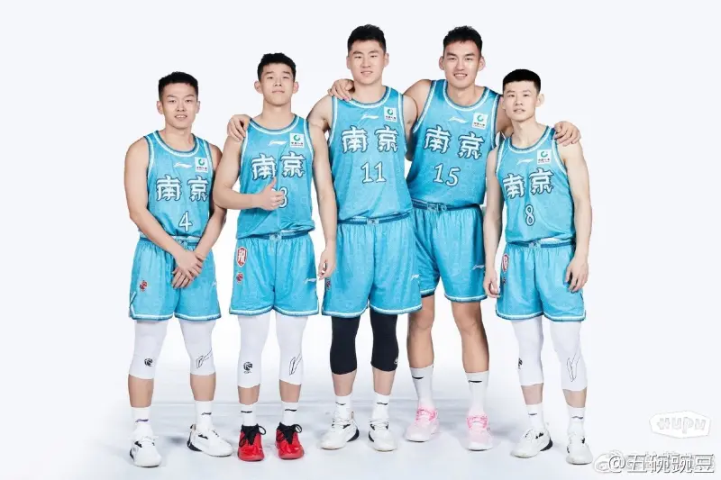 开云体育官网-包含南京同曦队豪取胜利，全队每个人尽职尽责的词条