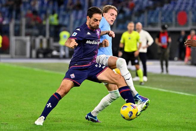 佛罗伦萨队在周末比赛中夺得胜利